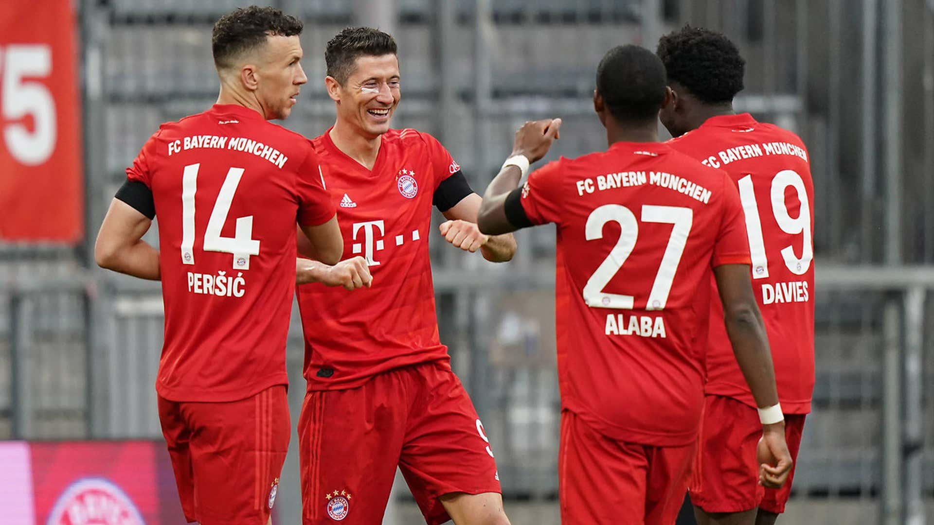 ブンデス直近13試合で12勝目 王者バイエルン指揮官 次戦ドルトムント戦へ意気込み Goal Com ブンデス直近13試合で12勝目 王者バイエルン指揮官 次戦ドルトムント戦へ意気込み Goal Com