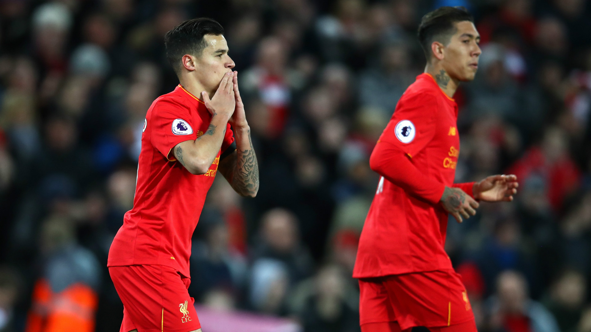 Roberto Firmino và Philippe Coutinho tiết lộ cách đánh bại Man City