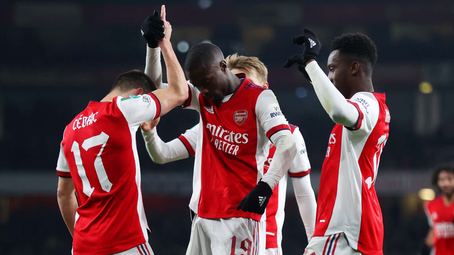 Arsenal celebrate Nicolas Pepe goal vs Sunderland 2021-22
