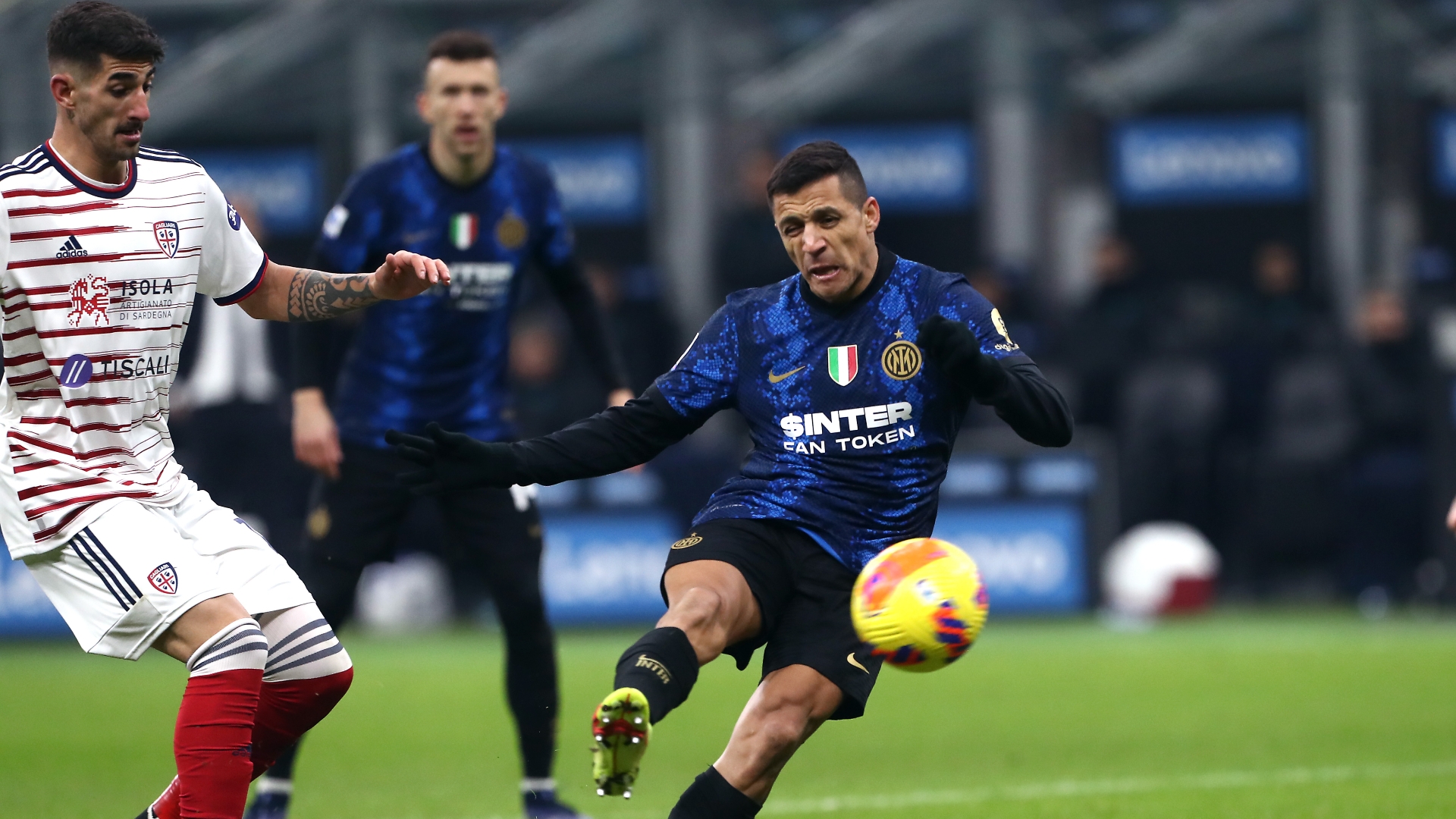 Alexis Sánchez, reserva letal en Inter: fantástica volea para el 2-0 al Cagliari | Goal.com