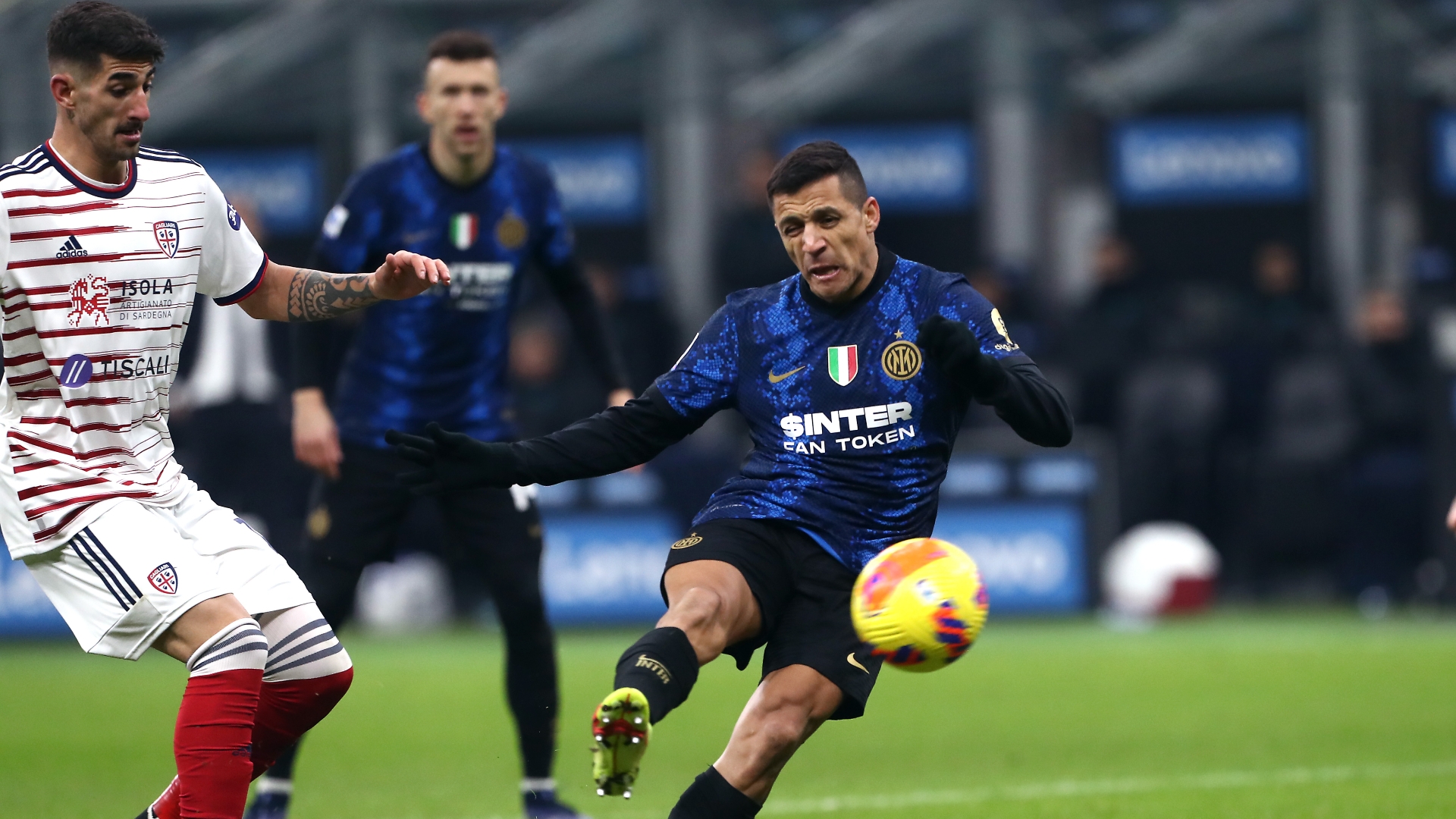 Alexis Sánchez, reserva letal en Inter: fantástica volea para el 2-0 al Cagliari | Goal.com