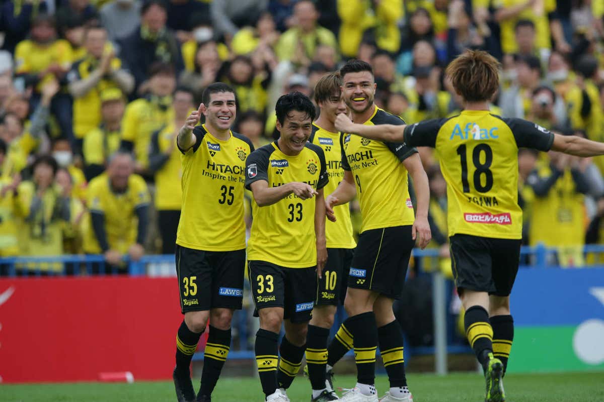 J2王者柏レイソルが最終節で衝撃二桁得点 8ゴールのオルンガら新記録ずくめに Goal Com J2王者柏レイソルが最終節で衝撃二桁得点 8ゴールのオルンガら新記録ずくめに Goal Com