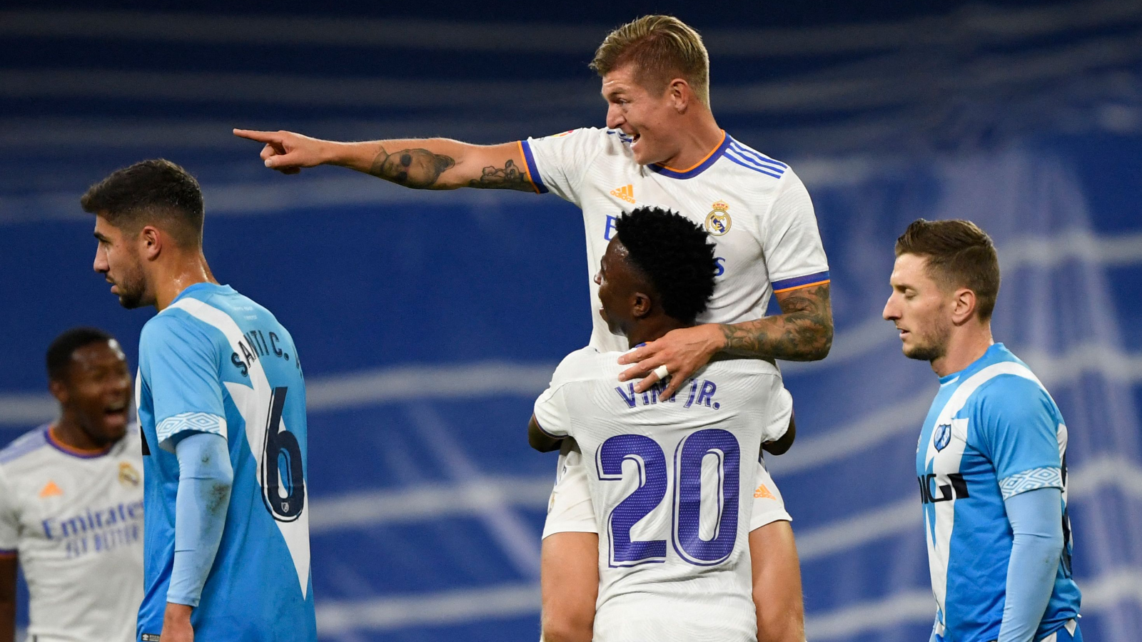 Hoy en TV: el aficionado de Budapest Ferenc Varos-Fehrwar y el Real Madrid también jugarán