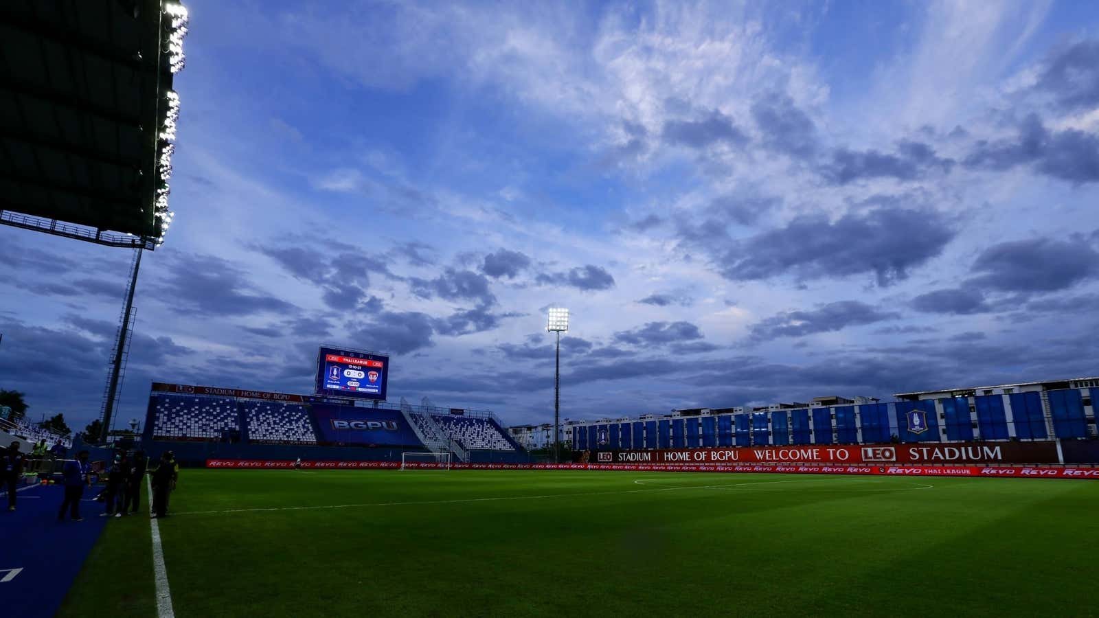 Meet The Gods Bg Pathum United Confirms That 25 Of Fans Will Join Leo Meet The Gods Bg Pathum United Confirms That 25 Of Fans Will Join Leo