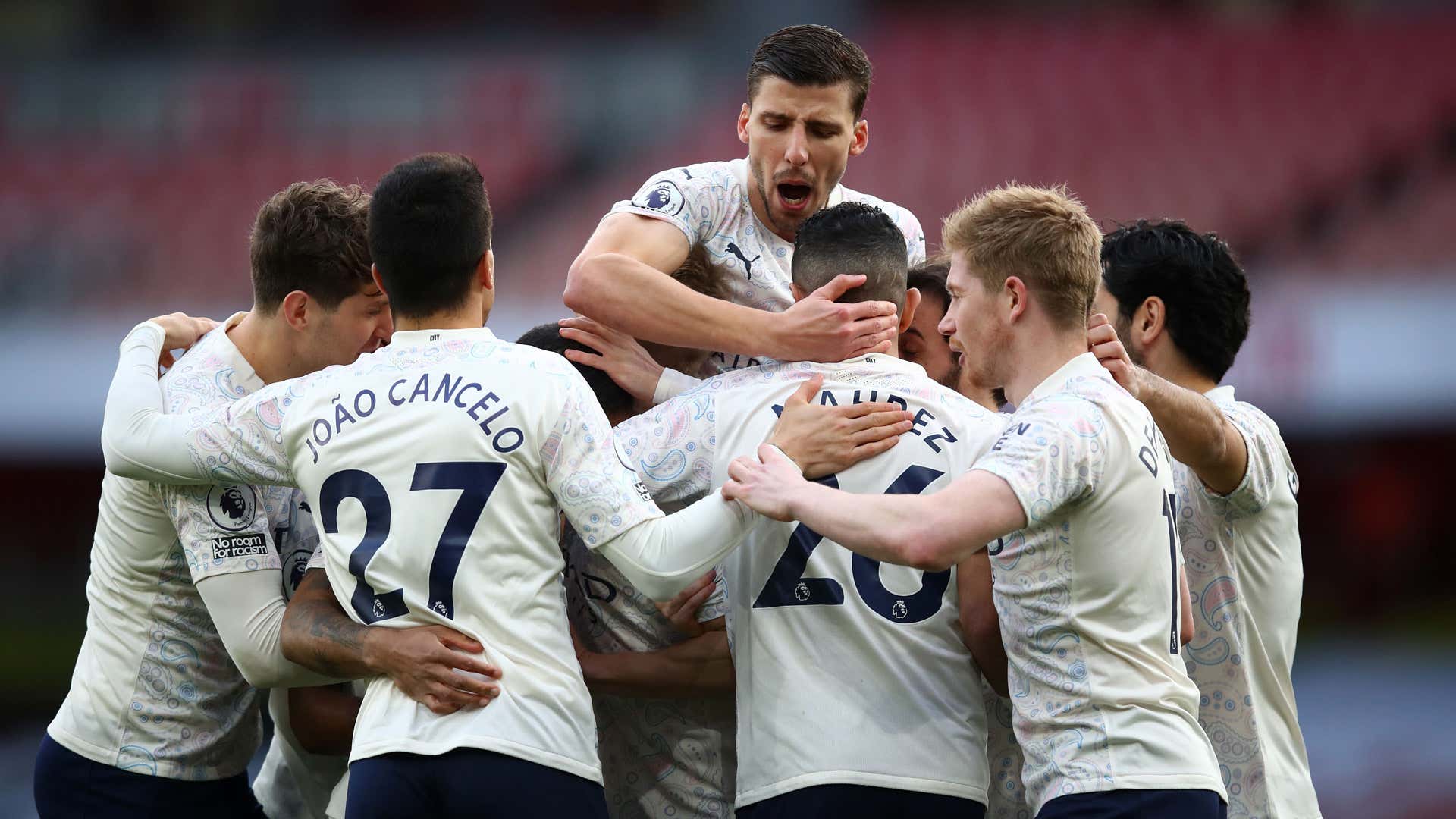 マンチェスター Cの連勝止まらず 開始早々のスターリング弾でアーセナルに競り勝ち公式戦18連勝 Goal Com マンチェスター Cの連勝止まらず 開始早々のスターリング弾でアーセナルに競り勝ち公式戦18連勝 Goal Com