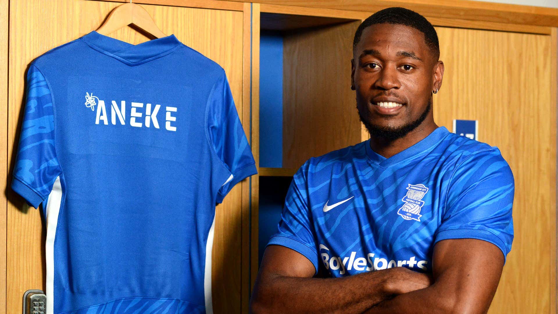 Nigeria striker Chuks Aneke signs for Birmingham City.