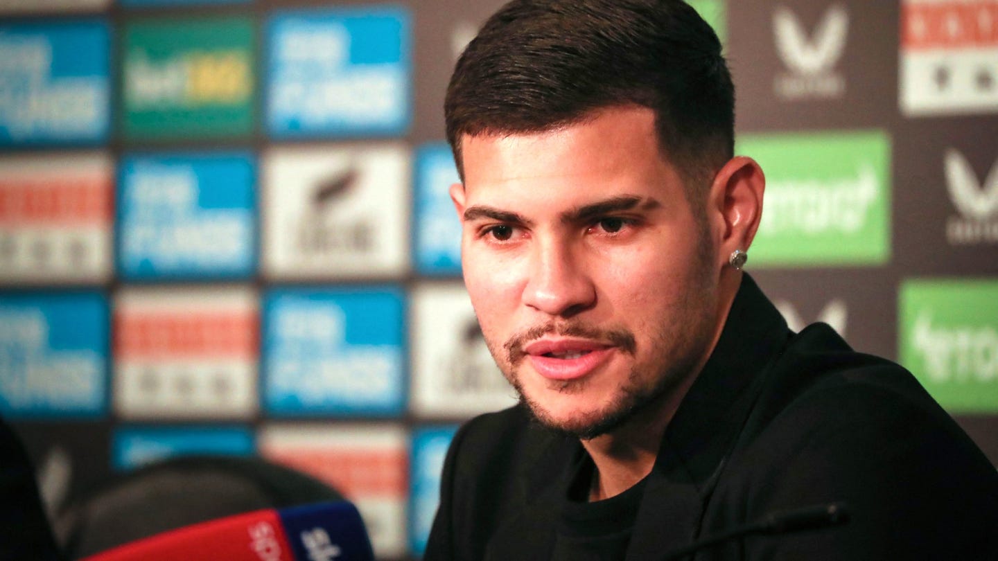 アーセナル加入の噂があったギマランイス ニューカッスル移籍を選択した理由は 素晴らしい伝統と大きな歴史を持つクラブ Goal Com アーセナル加入の噂があったギマランイス ニューカッスル移籍を選択した理由は 素晴らしい伝統と大きな歴史を持つクラブ Goal Com