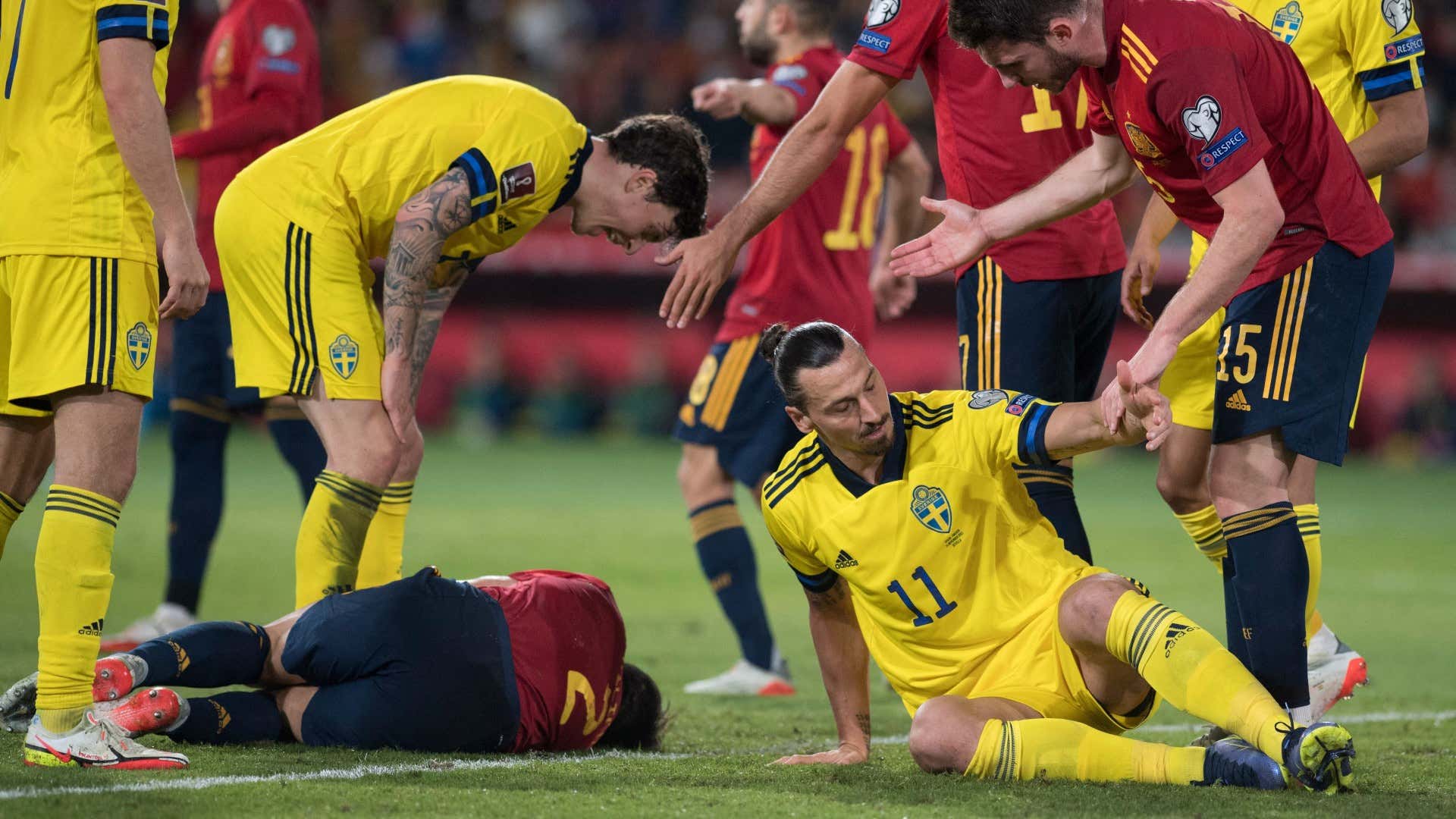 Zlatan Ibrahimovic Cesar Azpilicueta Sweden Spain 2022 World Cup qualifier