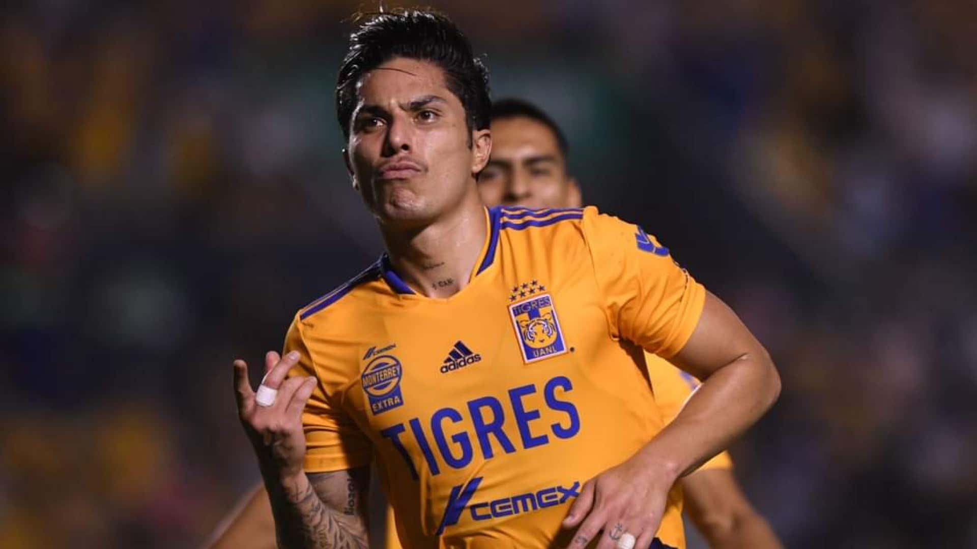 Carlos Salcedo Tigres Apertura 2021