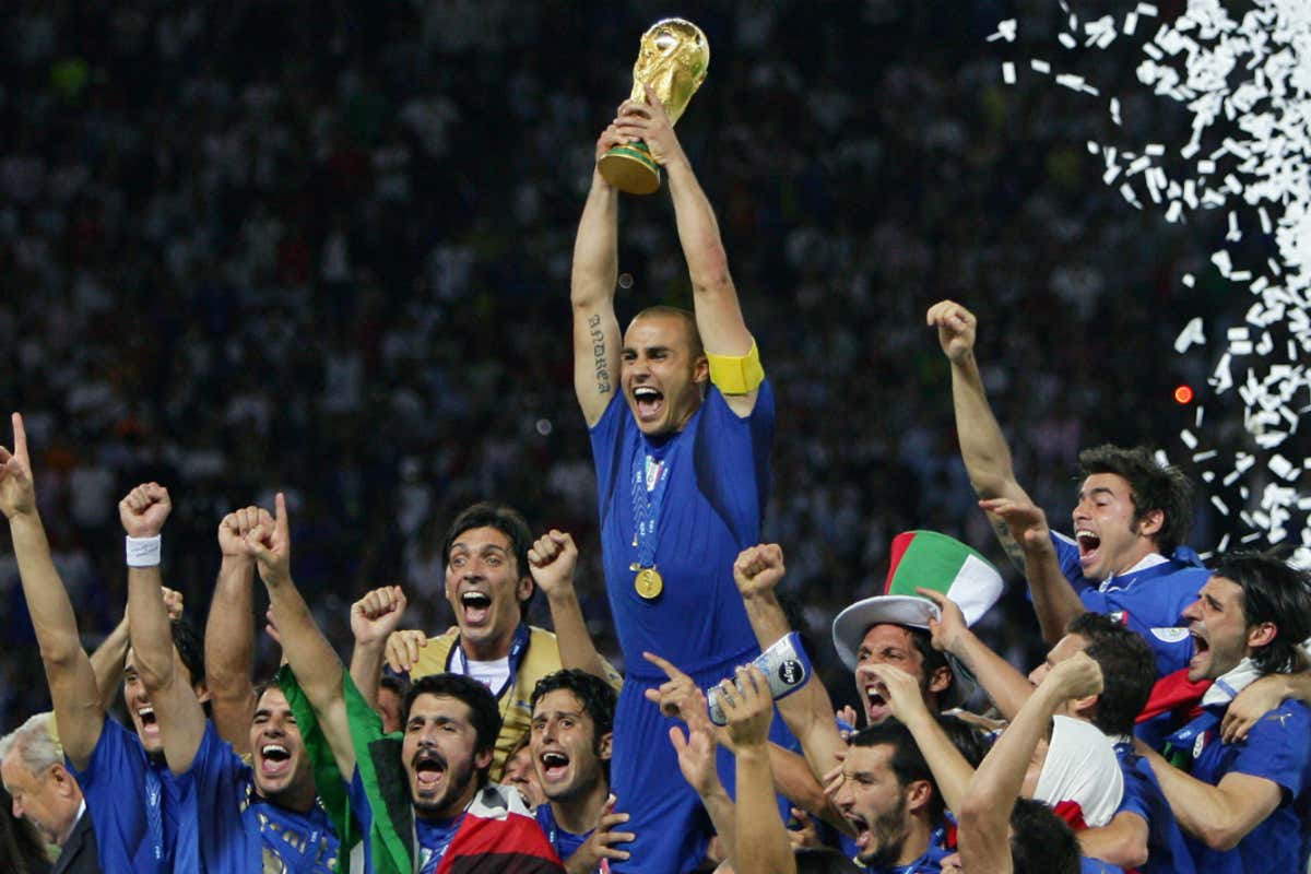 カンナヴァーロが明かすw杯優勝カップの裏話 イタリア帰国直後に壊れてしまった Goal Com カンナヴァーロが明かすw杯優勝カップの裏話 イタリア帰国直後に壊れてしまった Goal Com