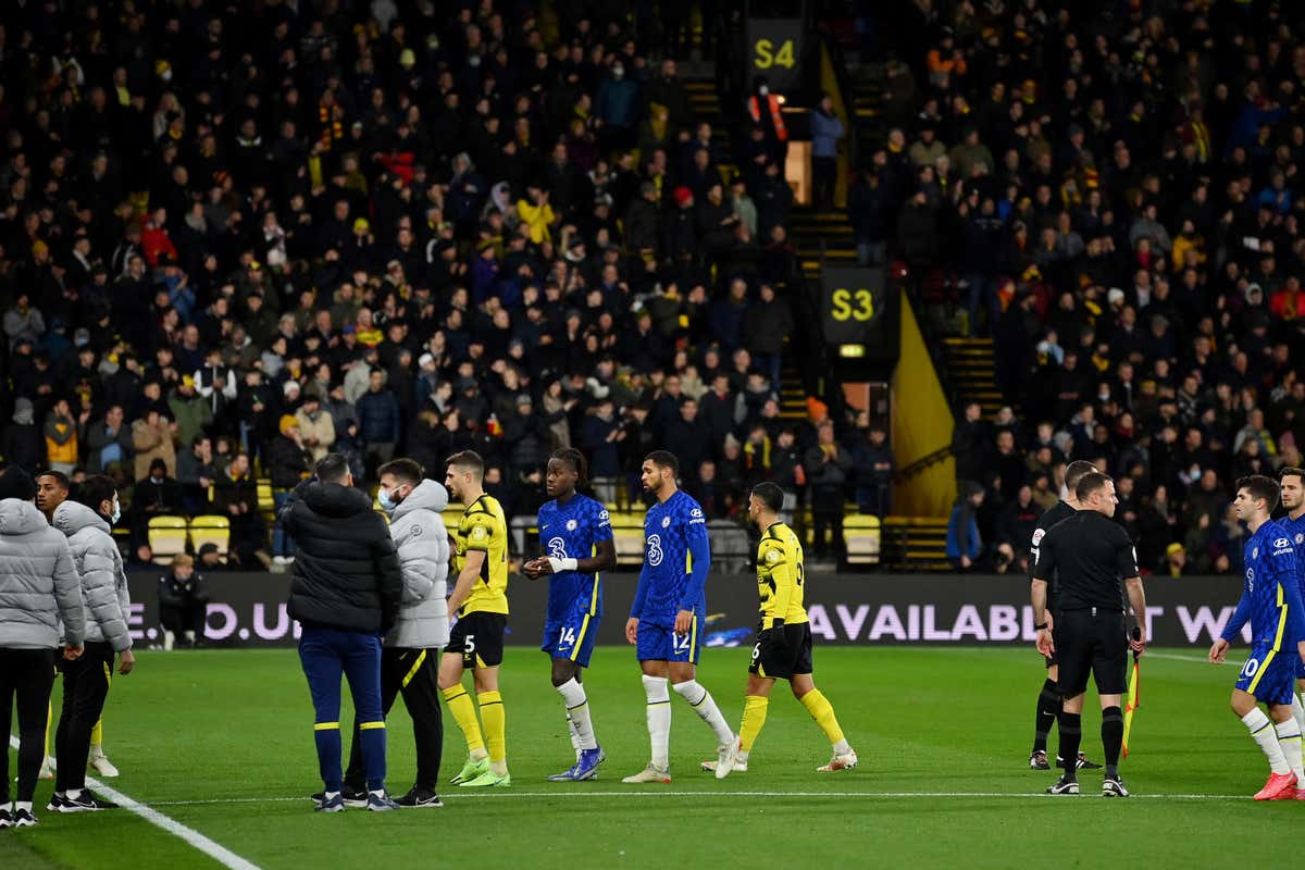 watford v chelsea and southampton v leicester delayed after fan medical emergencies goal com watford v chelsea and southampton v leicester delayed after fan medical emergencies goal com