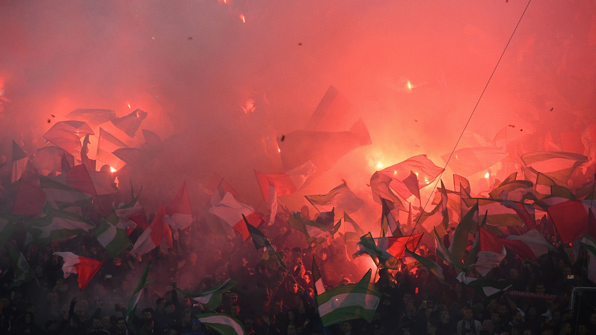 Neapel 19 Feyenoord Hooligans In Gewahrsam Genommen Goal Com