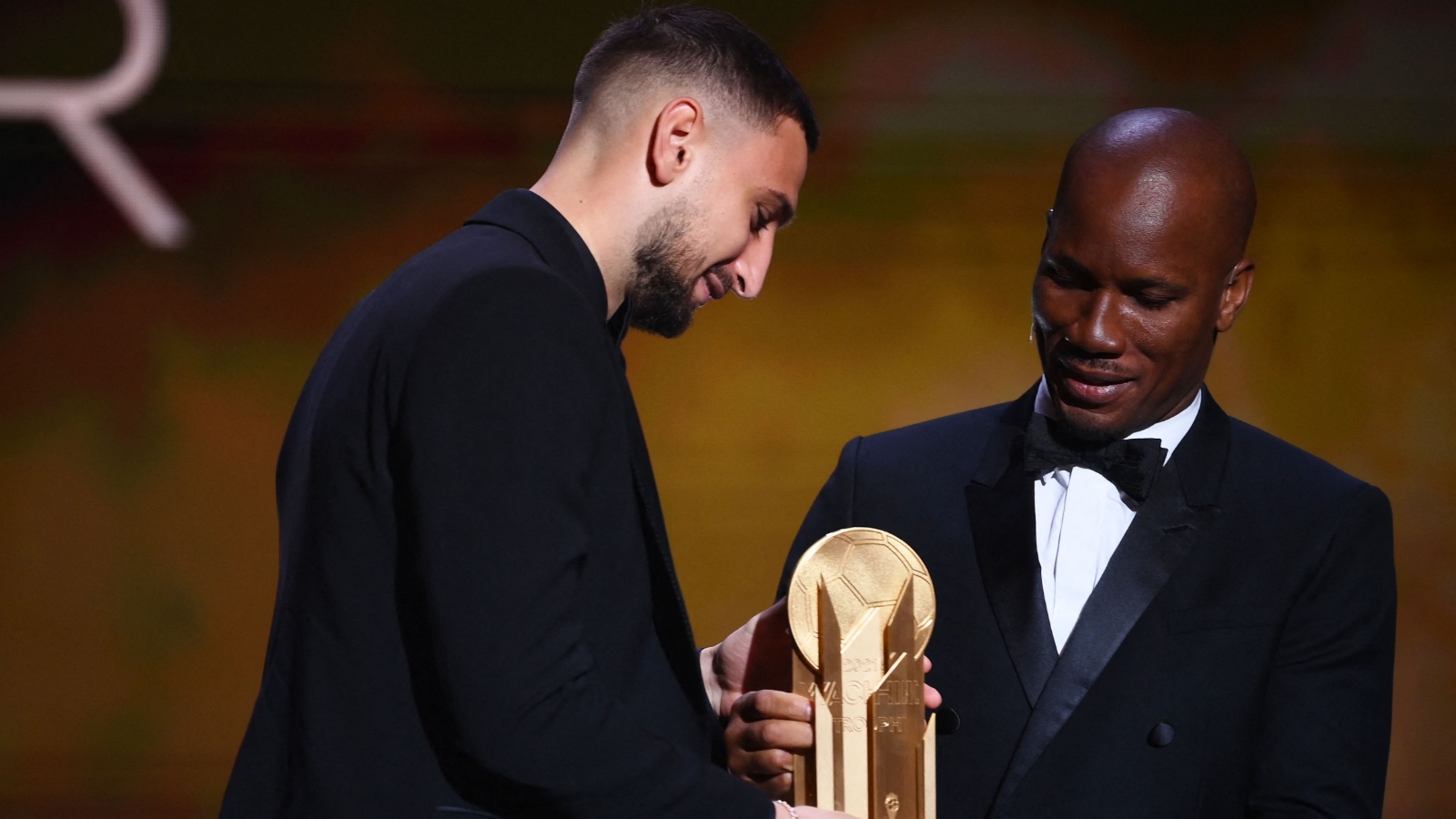 gianluigi donnarumma gana el trofeo yashin 2021 a mejor portero del mundo goal com