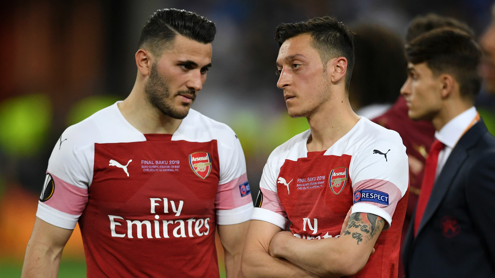 ozil and kolasinac attempted robbery video of arsenal duo attacked by carjackers in london goal com ozil and kolasinac attempted robbery video of arsenal duo attacked by carjackers in london goal com