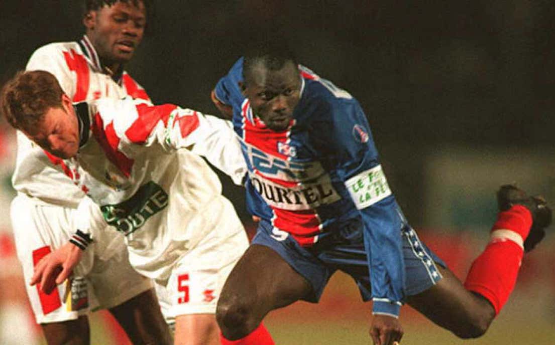 George Weah Roger Hitoto Jacob Friis Hansen Paris Saint Germain Lille 22 March 1995