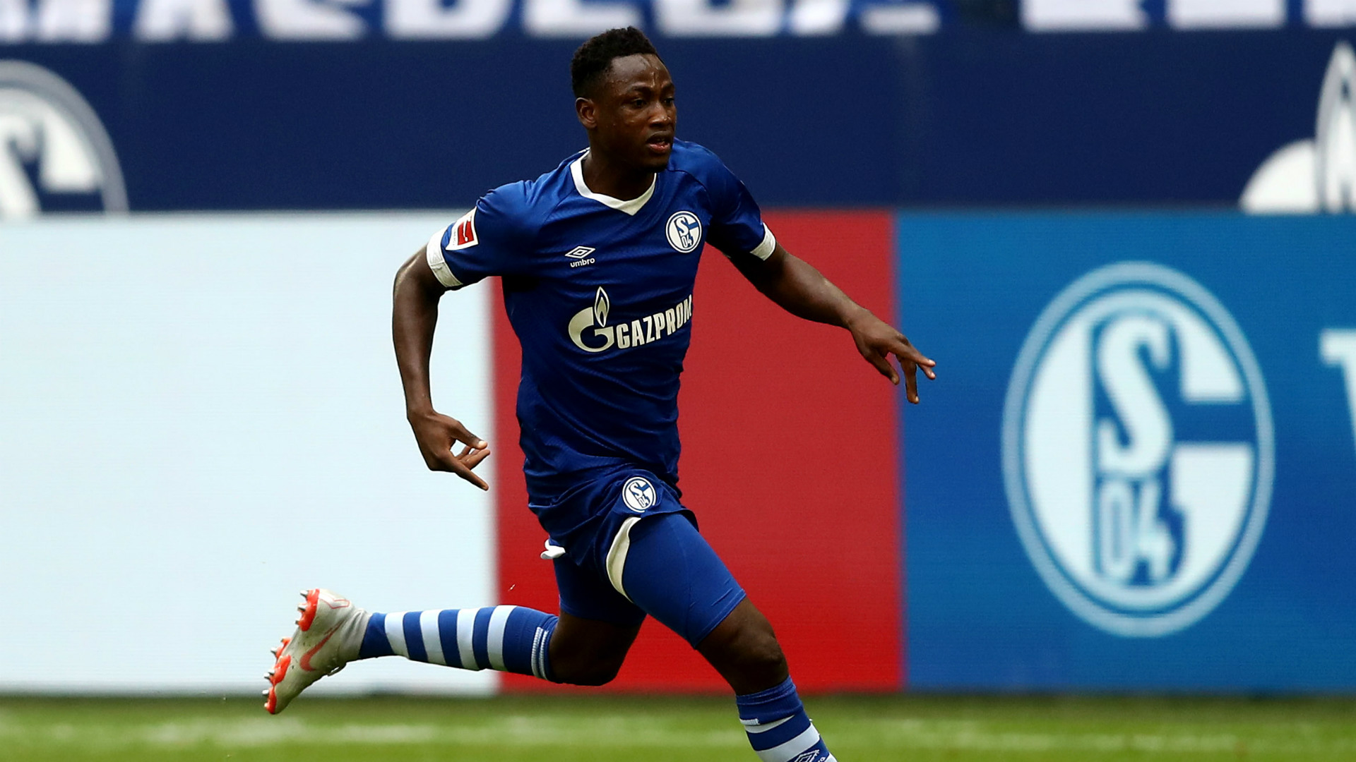 危機を乗り越えてシャルケへと戻ってきたババ ガーナでの少年時代と苦しんだケガを回顧 独占インタビュー Goal Com