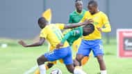 Aubrey Modiba, Knox Mutizwa, Sibusiso Vilakazi, Golden Arrows vs Mamelodi Sundowns, October 2021