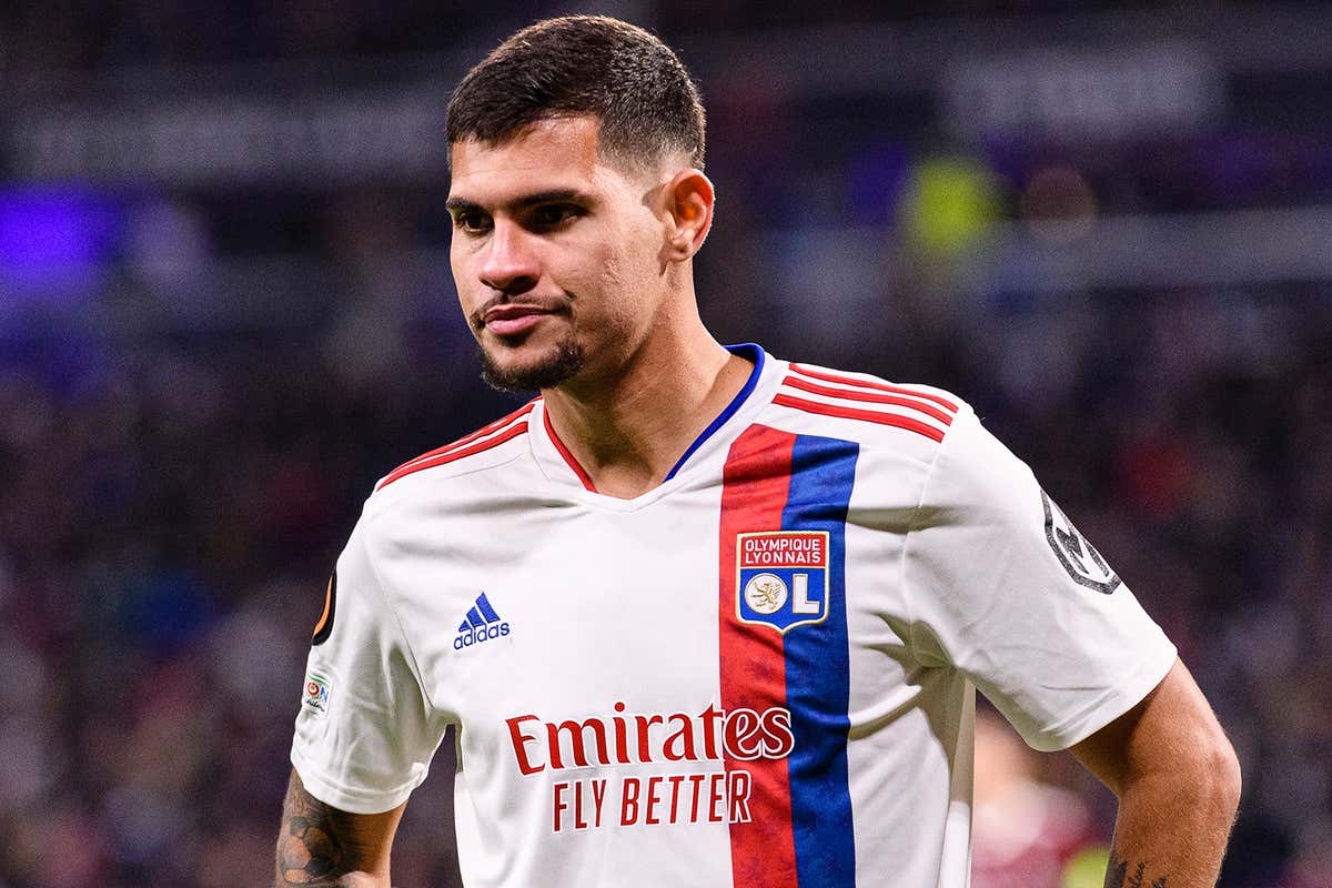 新生ニューカッスル 3人目の補強としてギマランイス獲得へ リヨンが52億円オファーを容認 Goal Com 新生ニューカッスル 3人目の補強としてギマランイス獲得へ リヨンが52億円オファーを容認 Goal Com