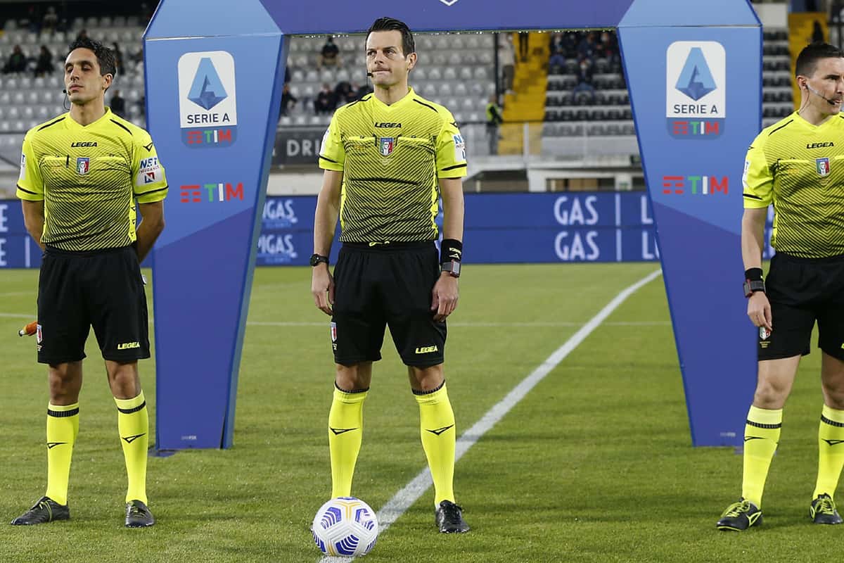 セリエa 主審とvarのやり取りを公開する方針へ 審判に悪意がないことを証明できる Goal Com セリエa 主審とvarのやり取りを公開する方針へ 審判に悪意がないことを証明できる Goal Com