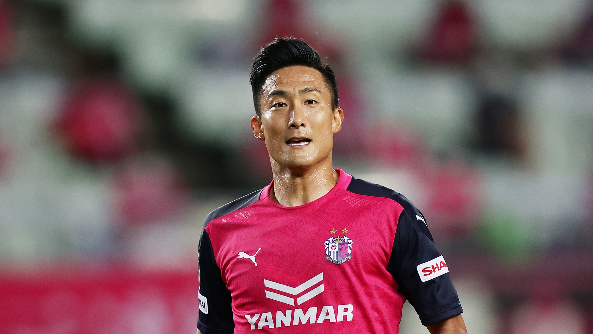 セレッソ大阪退団のfw都倉賢がv ファーレン長崎に完全移籍 元チームメイト の吉田孝行監督と再会 Goal Com