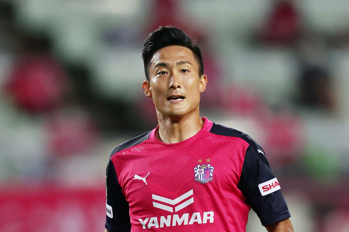 セレッソ大阪退団のfw都倉賢がv ファーレン長崎に完全移籍 元チームメイト の吉田孝行監督と再会 Goal Com セレッソ大阪退団のfw都倉賢がv ファーレン長崎に完全移籍 元チームメイト の吉田孝行監督と再会 Goal Com