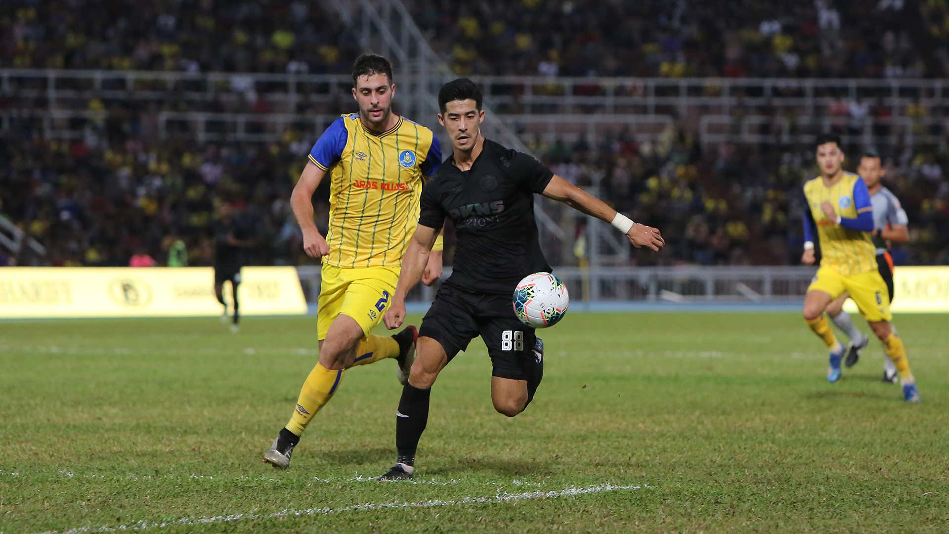 Brendan Gan, Khalil Khamis, Pahang v Selangor, Super League, 29 Feb 2020
