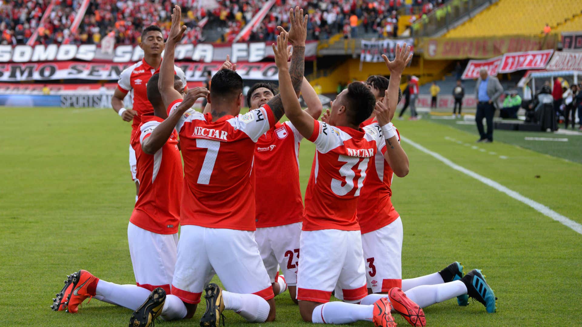 Independiente Santa Fe celebra gol Liga Águila 2019-II