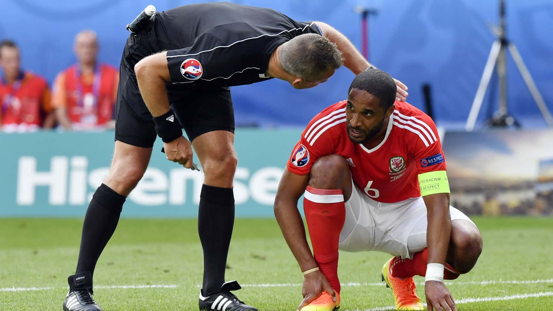 史上初の兄弟対決 ベイルのビューティフルfk 両者譲らずドロー イングランドvsロシアなど写真で振り返るユーロ16大会2日目 Goal Com 史上初の兄弟対決 ベイルのビューティフルfk 両者譲らずドロー イングランドvsロシアなど写真で振り返るユーロ16大会2日目 Goal Com