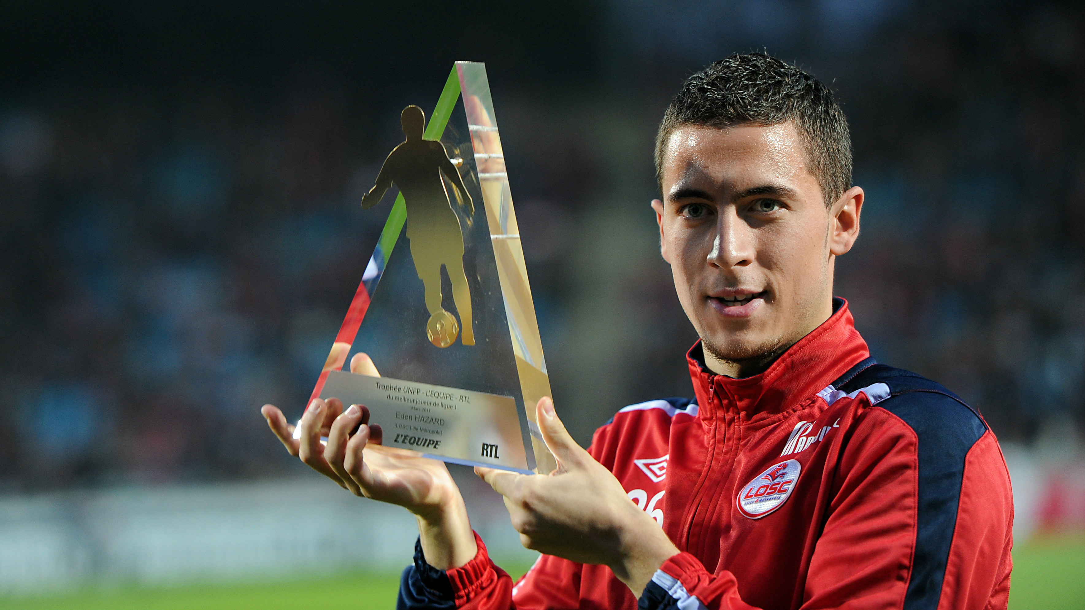 rechtdoor diepte zelfstandig naamwoord From Ligue 1 to superstardom: Eden Hazard | Goal.com