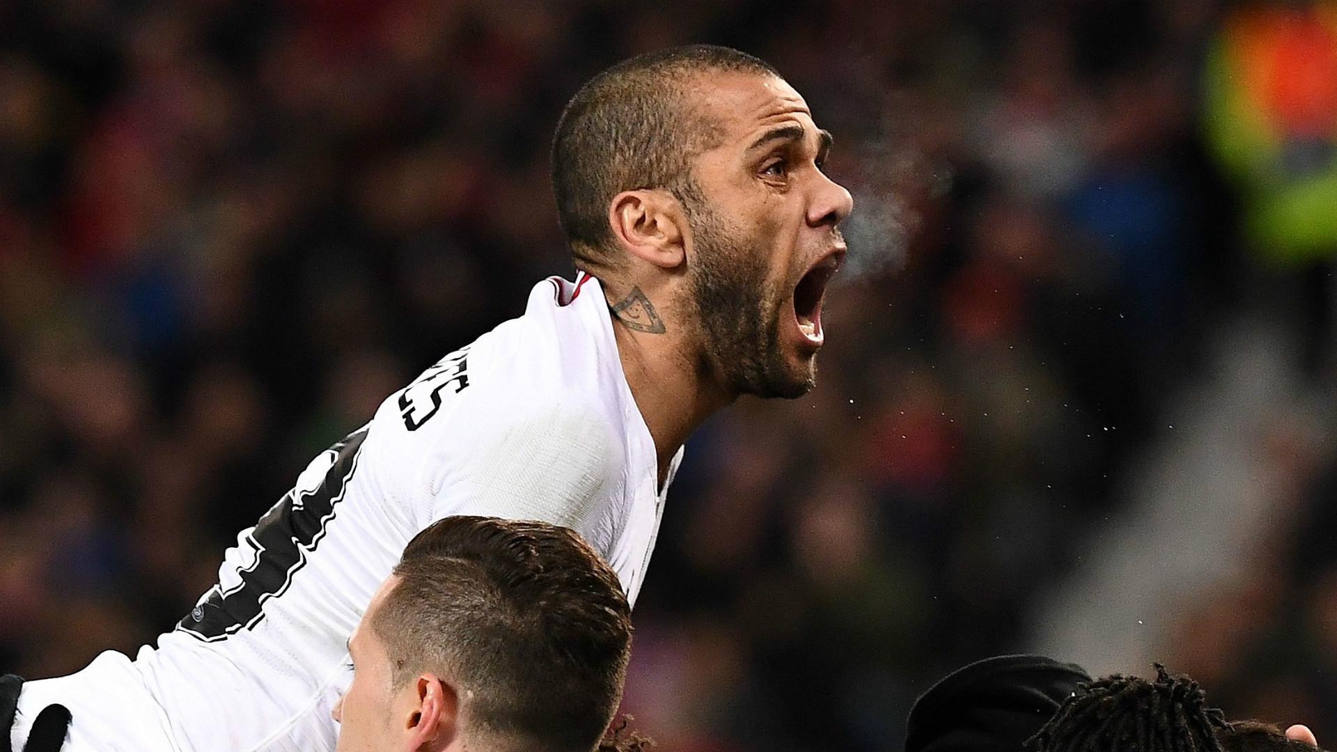 Dani Alves Contract Psg Star Appears To Deny Agreeing New Deal Goal Com