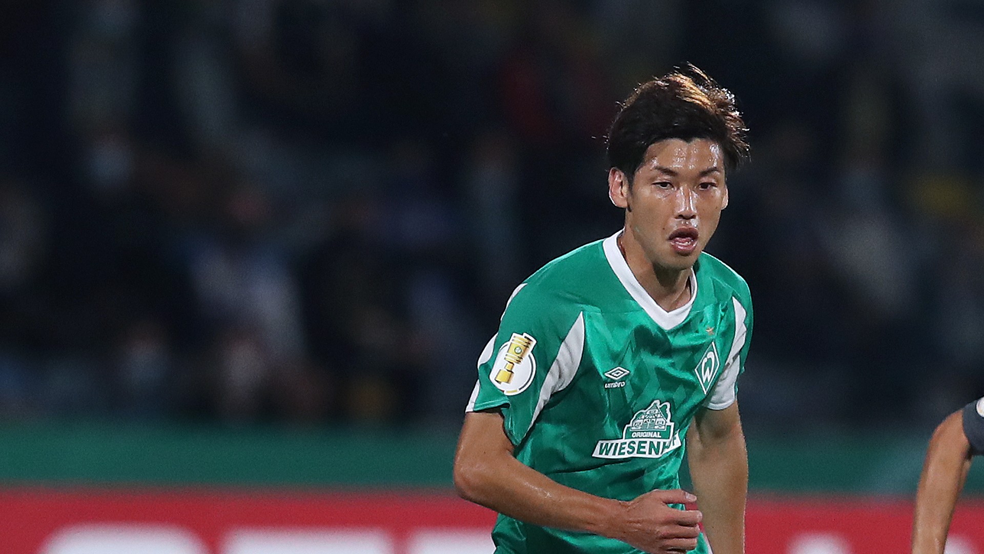 大迫勇也 批判は 平気でなければいけない ブレーメン監督が開幕節の 出来事 に言及 Goal Com