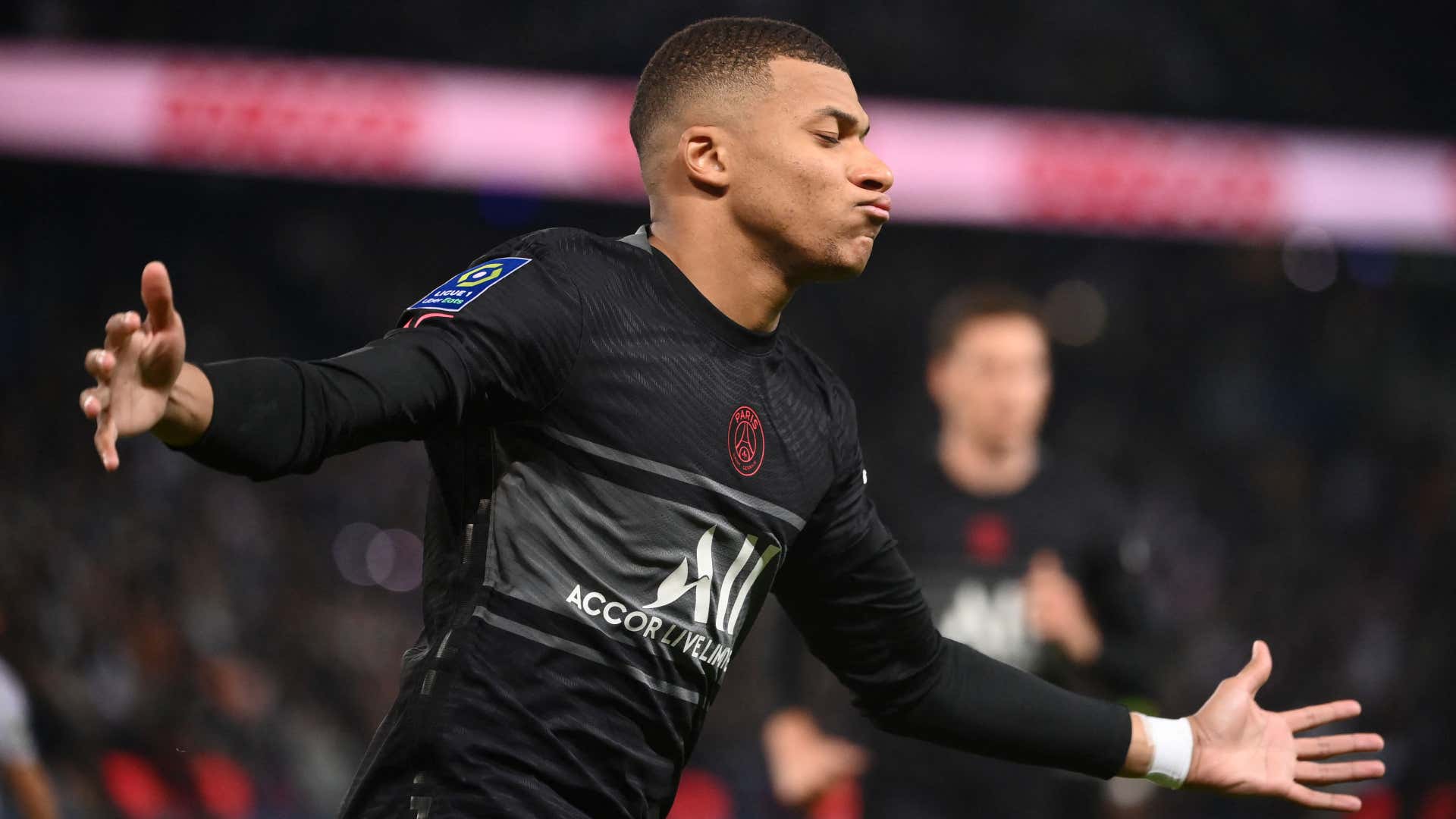 Mbappe out of PSG v Lille with Messi doubtful