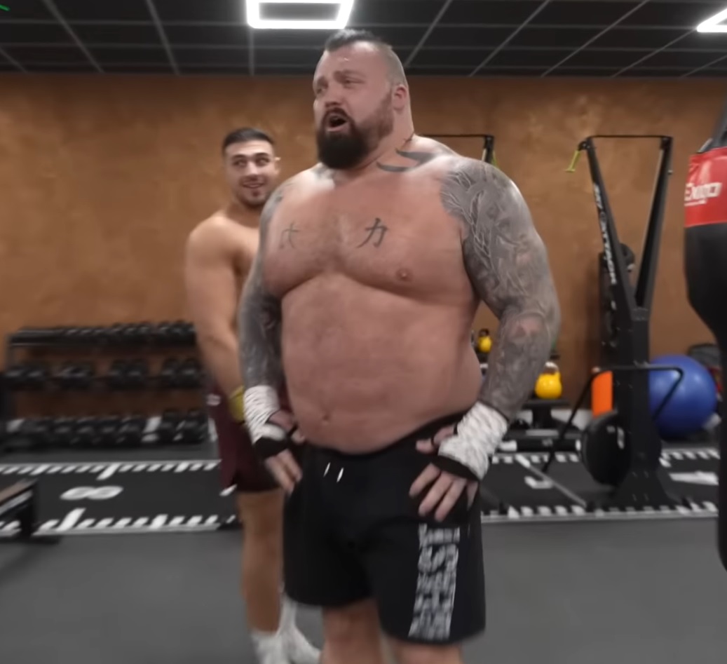 Eddie hall best sale 100 sit ups