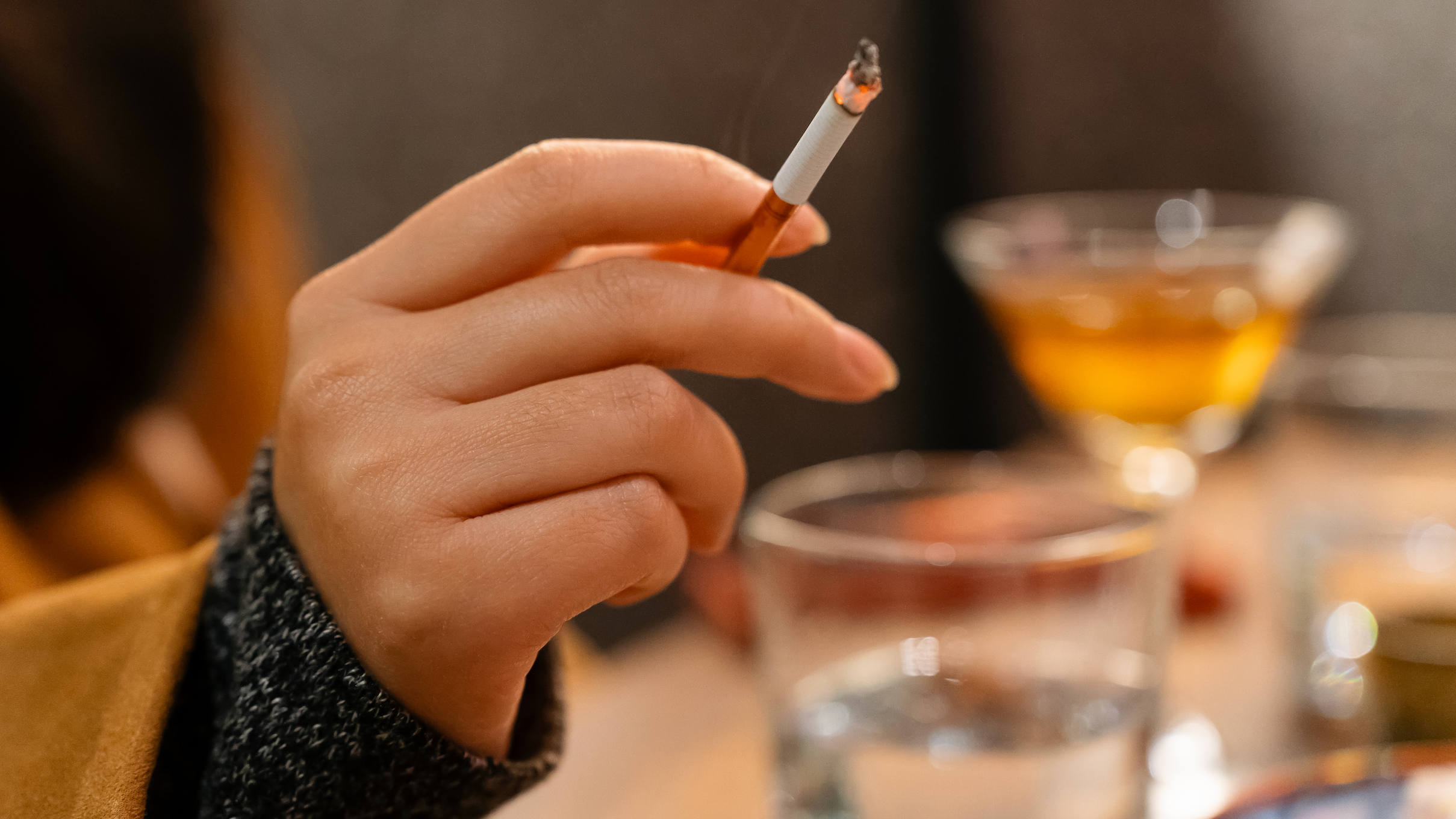 Doctor issues severe warning for 'social smokers' who only have cigarettes  on weekends