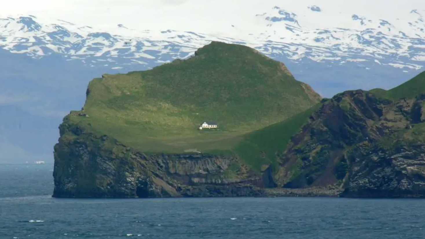 Strange Building On Icelandic Island Dubbed 'world's Loneliest House ...