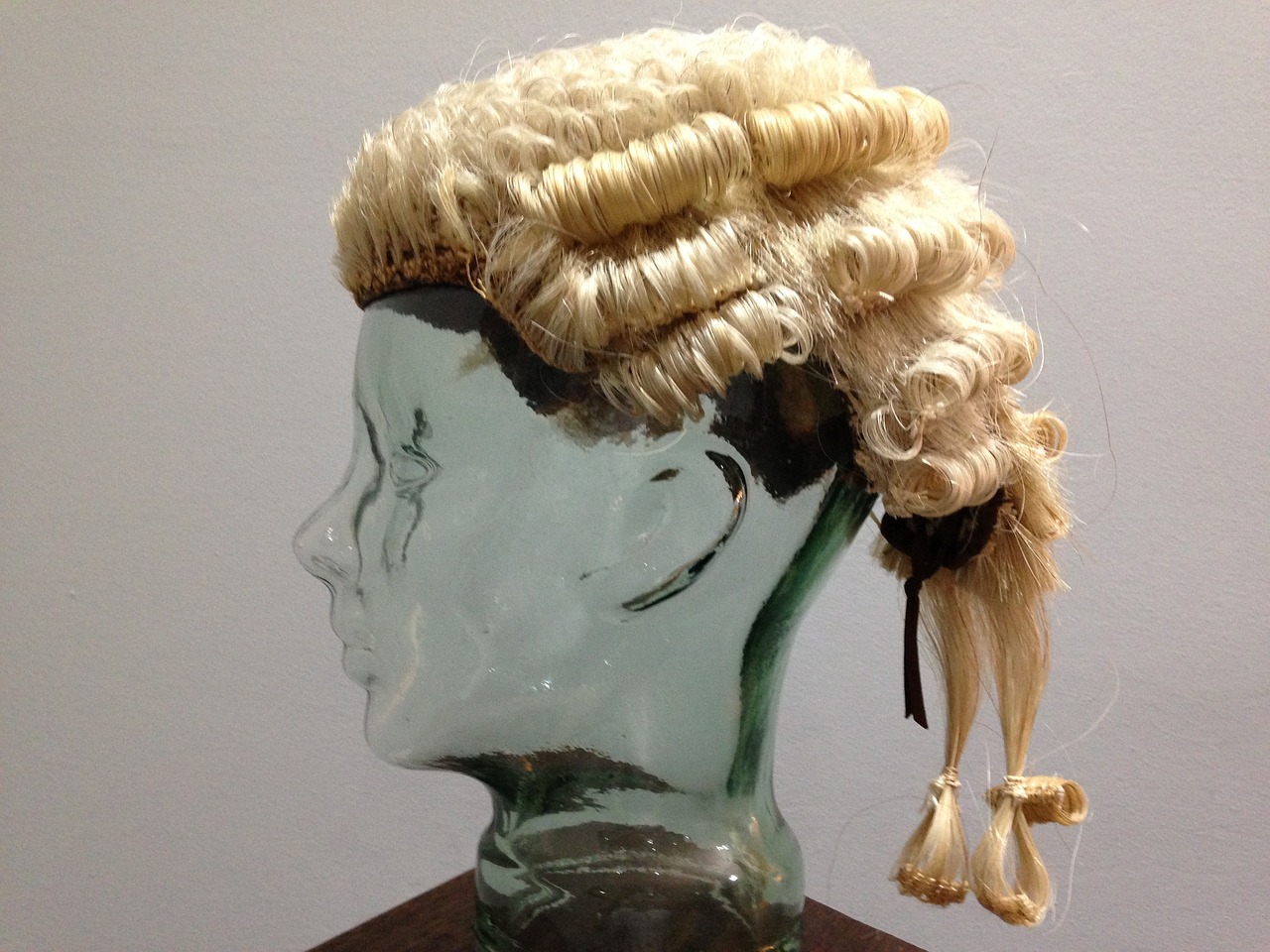 Barrister explains reasons behind why they wear wigs in court