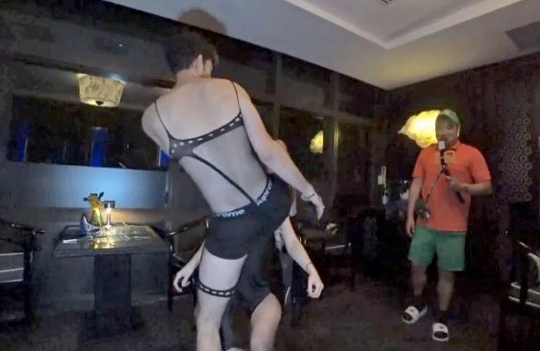 YouTuber could spend five years in prison for giving his girlfriend a lap dance image