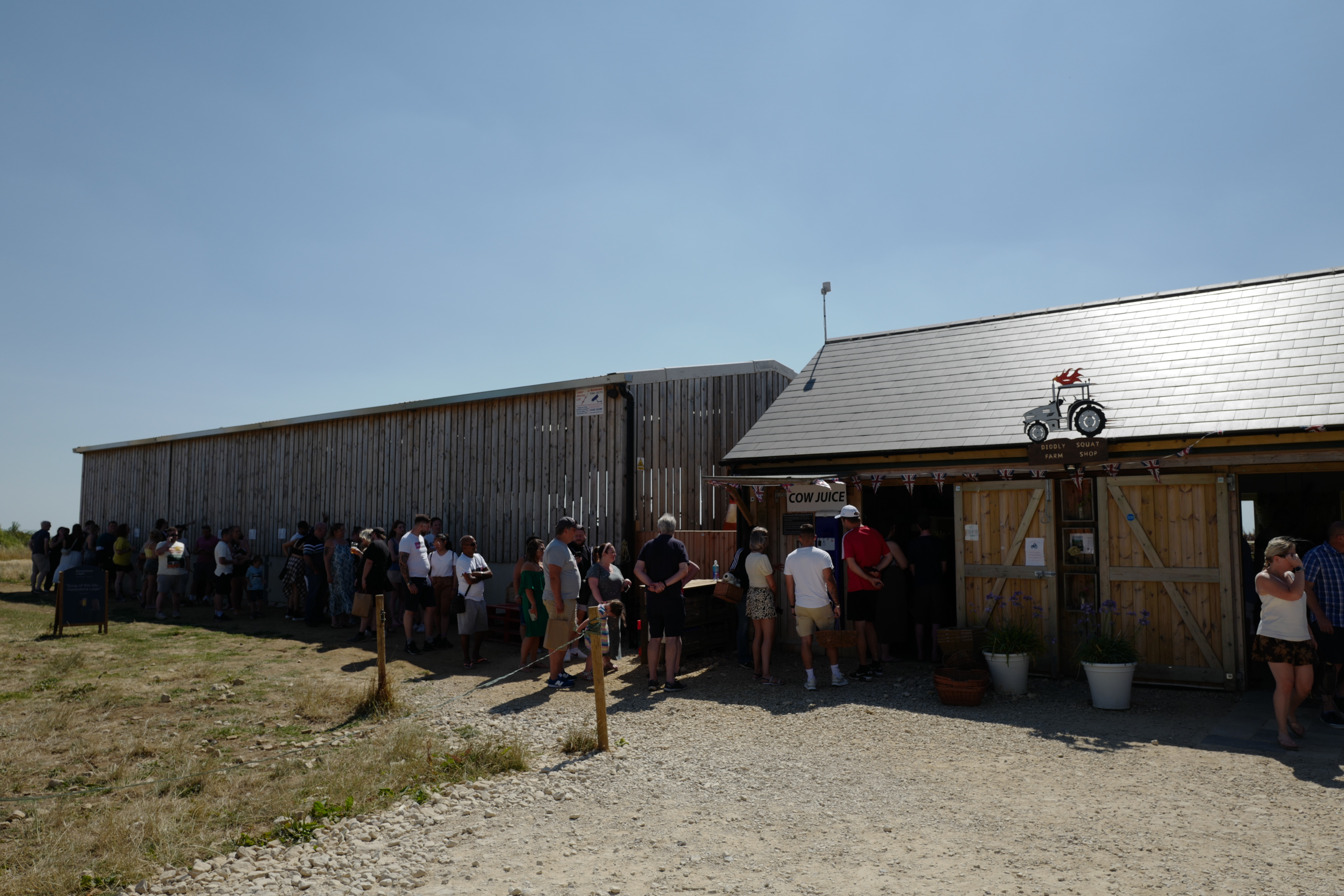 Fans gutted as Jeremy Clarkson s Diddly Squat Farm Shop has closed