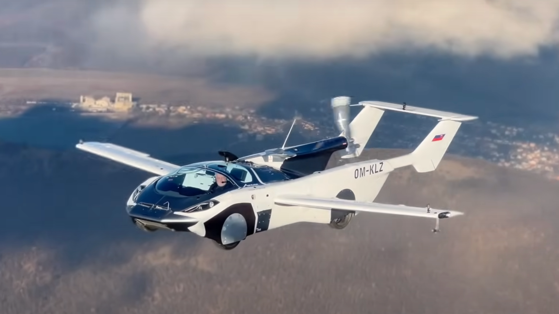 First Flying Car 2020