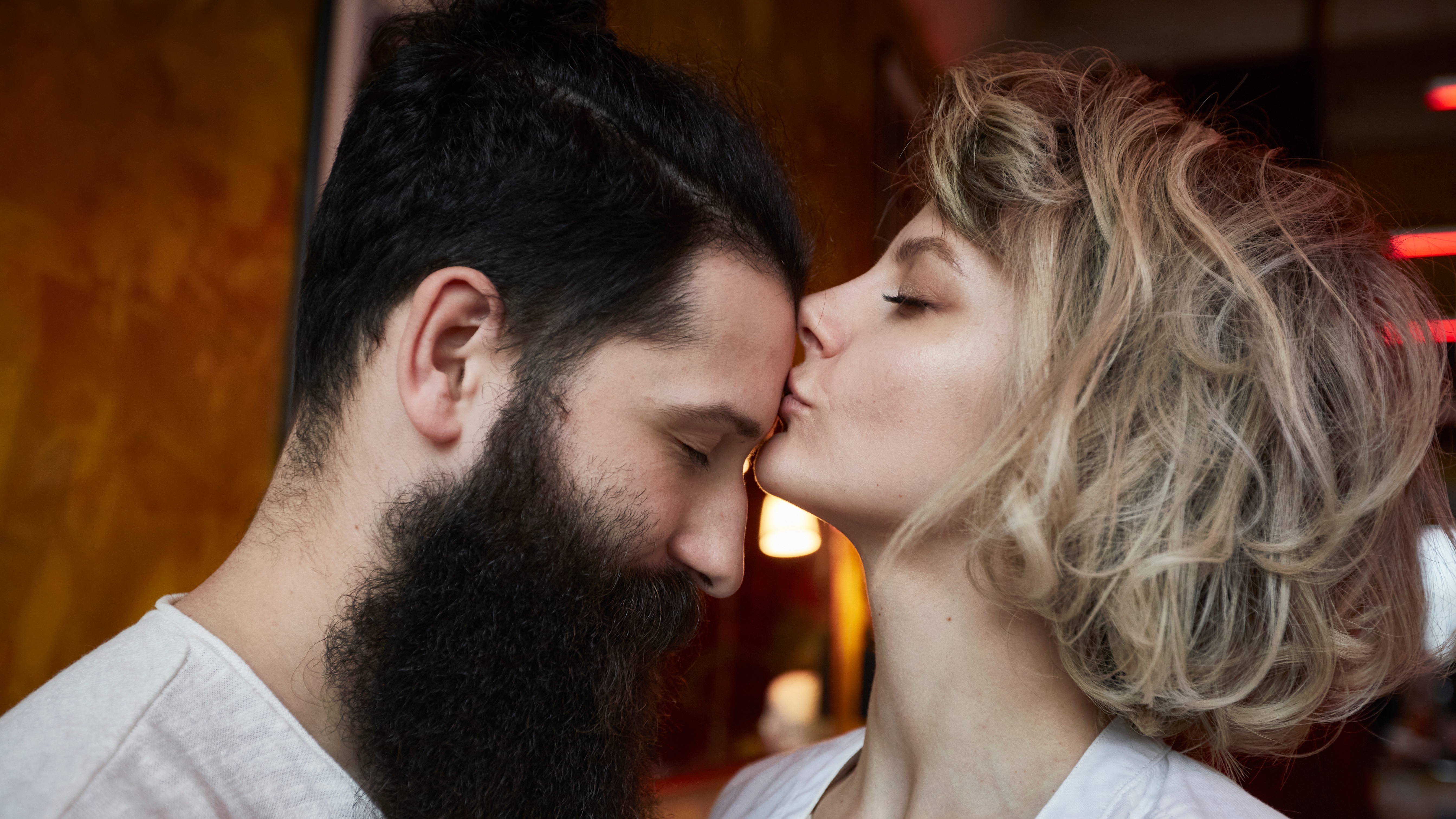 What Does The Kiss On Forehead Mean What Does The Kiss On Forehead Mean