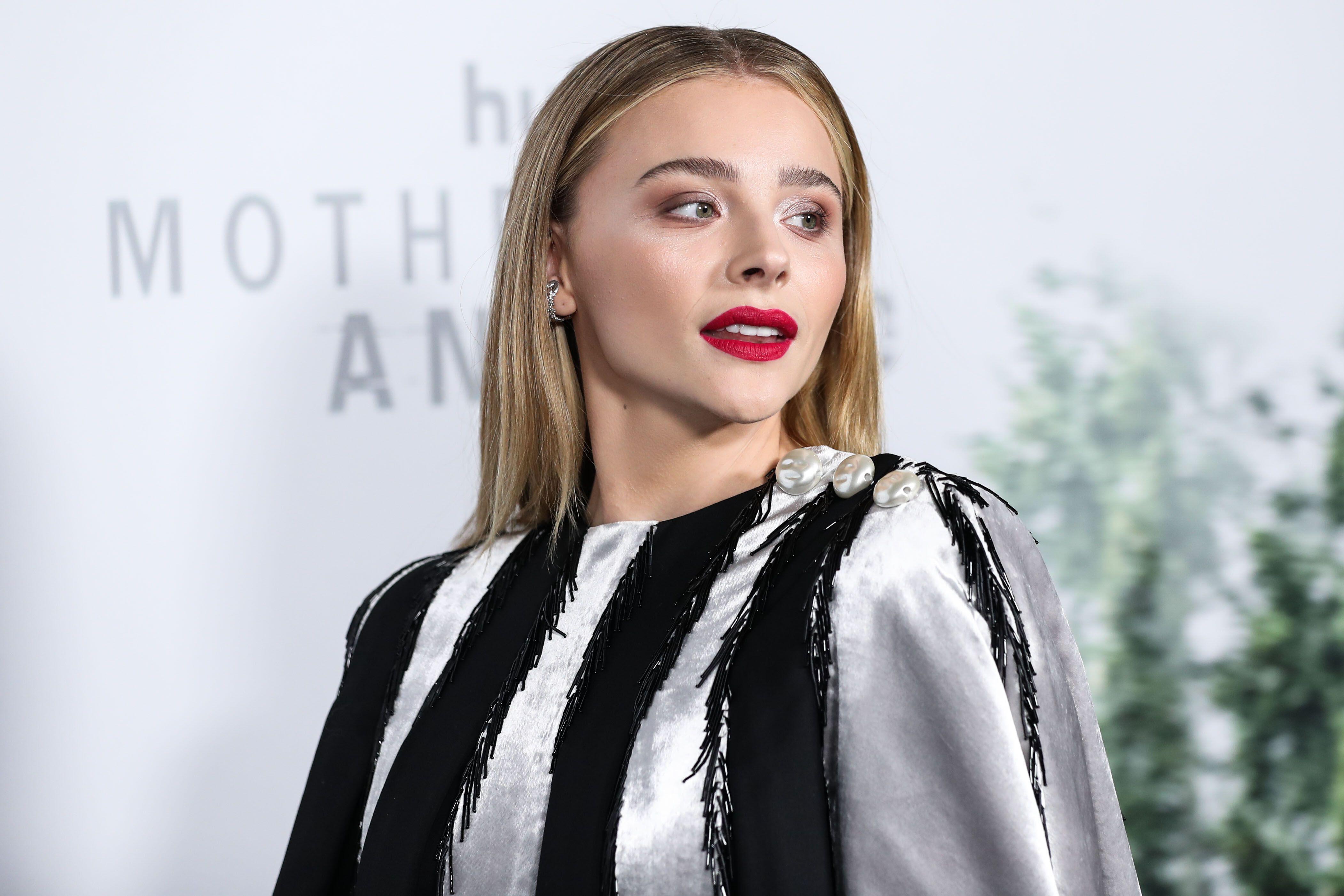 Chloë Grace Moretz Reveals She Became a Recluse With Anxiety After Seeing a  Meme of Herself That Went Viral / Bright Side
