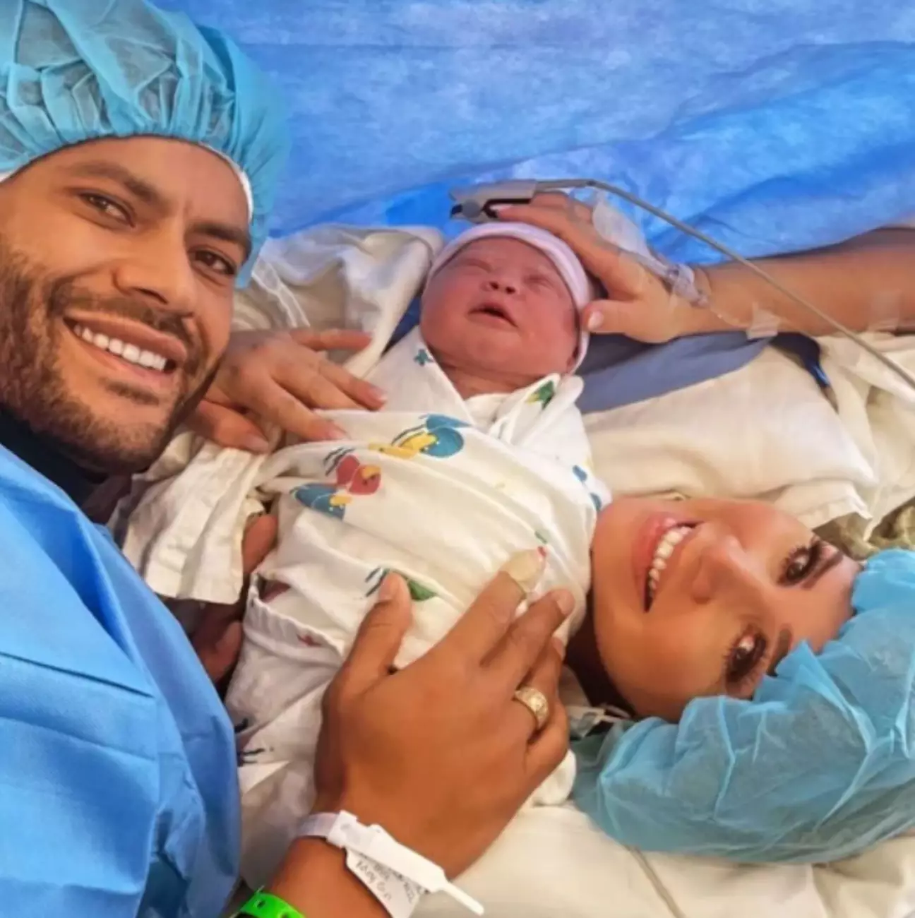 Brazil legend Hulk announces second child with Camila Angelo - the niece of  his ex-wife of 12 years - as Atletico Mineiro forward reveals why pregnancy  was kept a secret