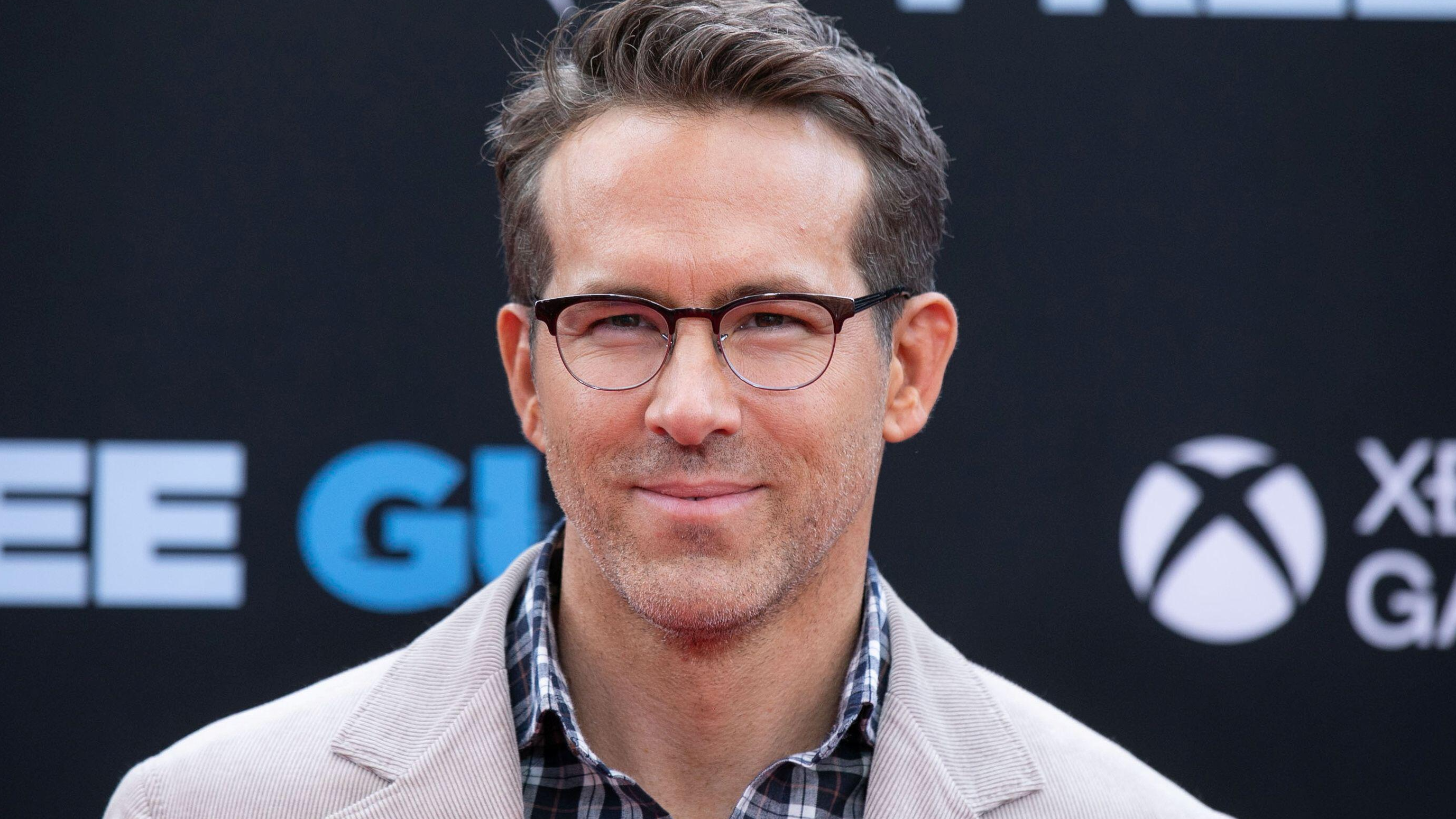 Ryan Reynolds tricked in epic Christmas prank