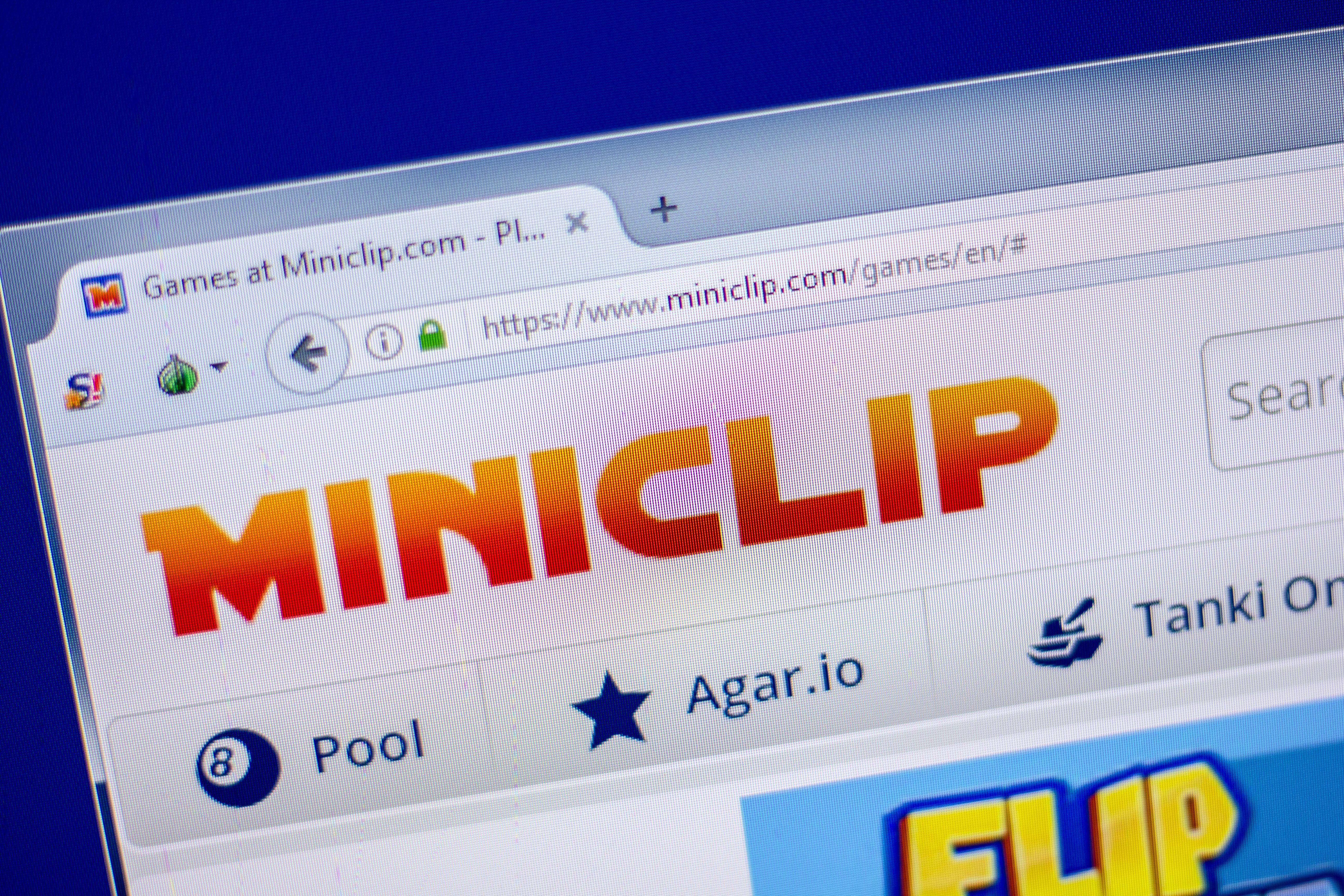 Need help? Here is how you can contact Miniclip in Agar.io