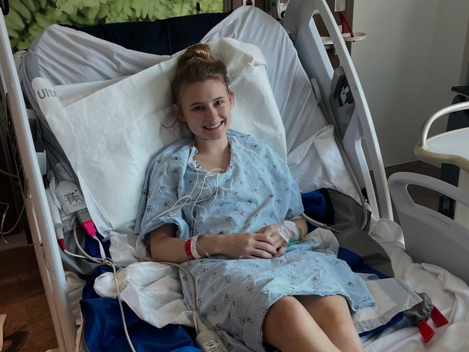 Influencer Zuza Beine, 14, dies after sharing cancer diagnosis online