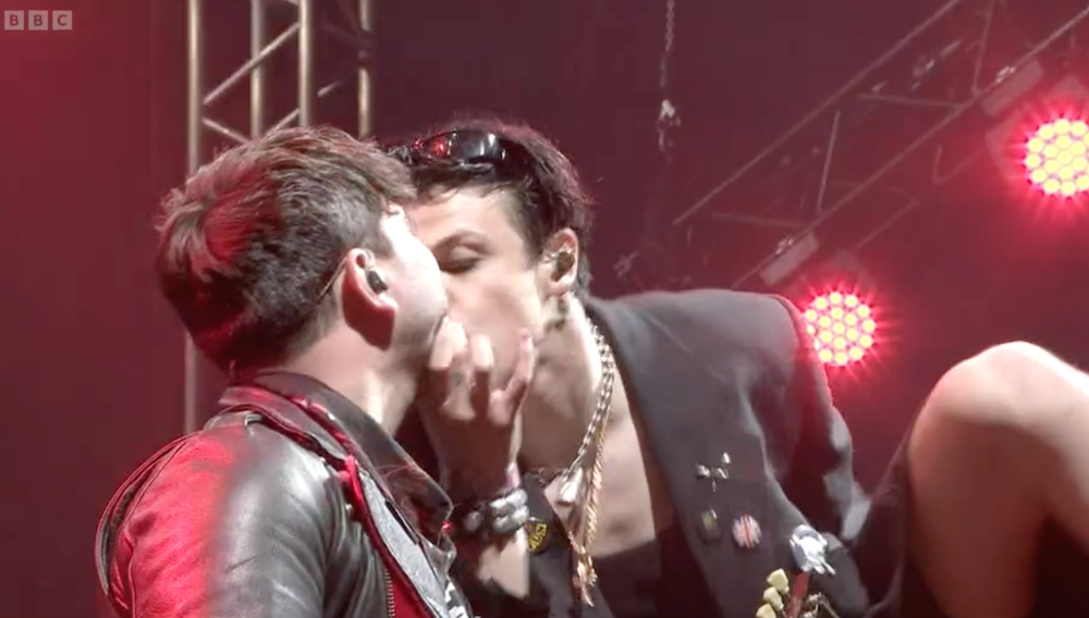 Yungblud Kisses Guitarist On Stage As He Delivers 'Wild' Glastonbury  Performance