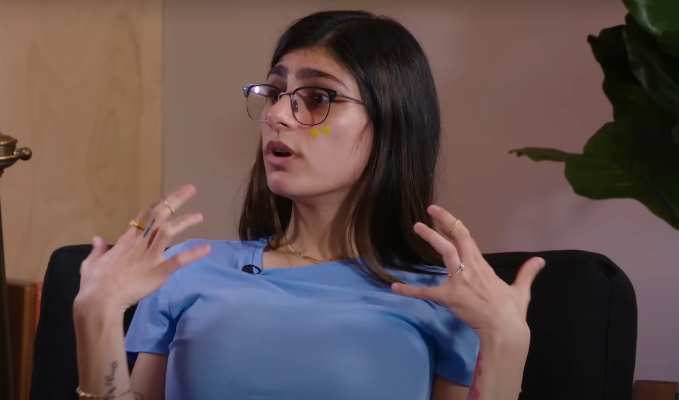 Mia Khalifa explains shocking example of how her previous career still  affects her day-to-day life - Entertainment - LADbible