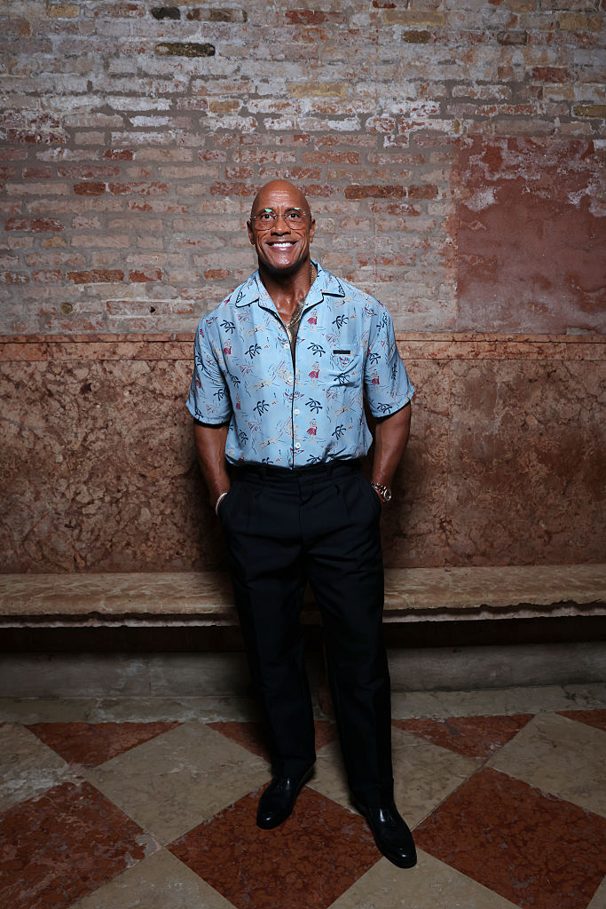 Dwayne 'The Rock' Johnson gây bất ngờ cho người hâm mộ với diện mạo mới trước vai diễn sắp tới
