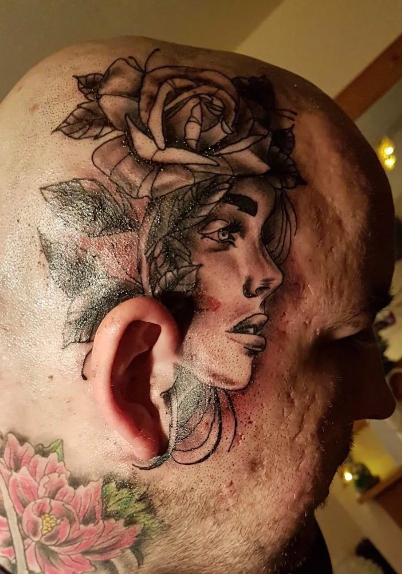 UK news: Man gets full-size Stella tattoo on the back of his head to  dedicate his love to drink