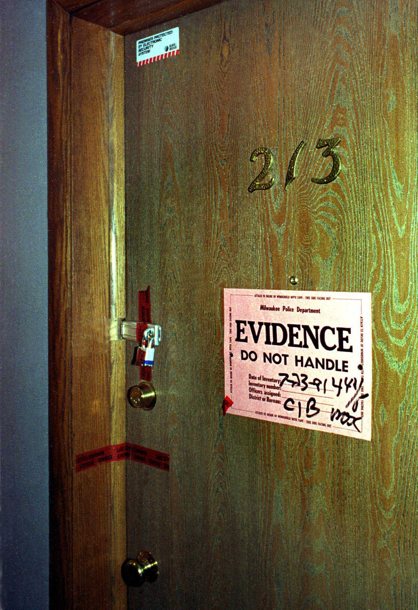 Jeffrey Dahmer Apartment 213 Truth about locks on Jeffrey Dahmer's door to stop victims from leaving